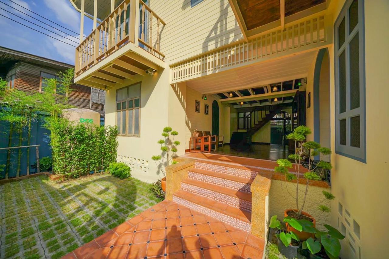 Priya Boutique House Bed & Breakfast Bangkok Exterior foto