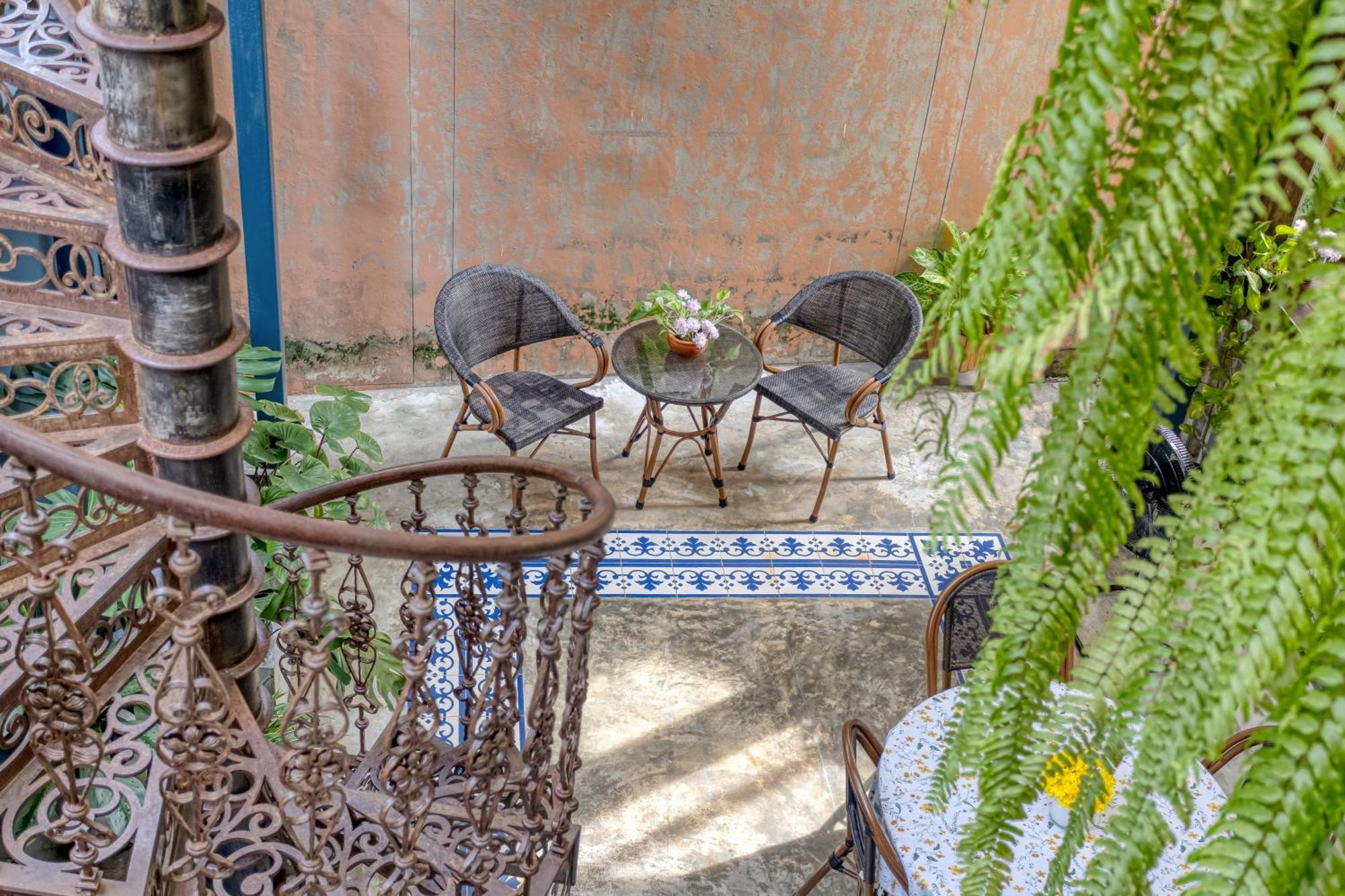 Priya Boutique House Bed & Breakfast Bangkok Exterior foto
