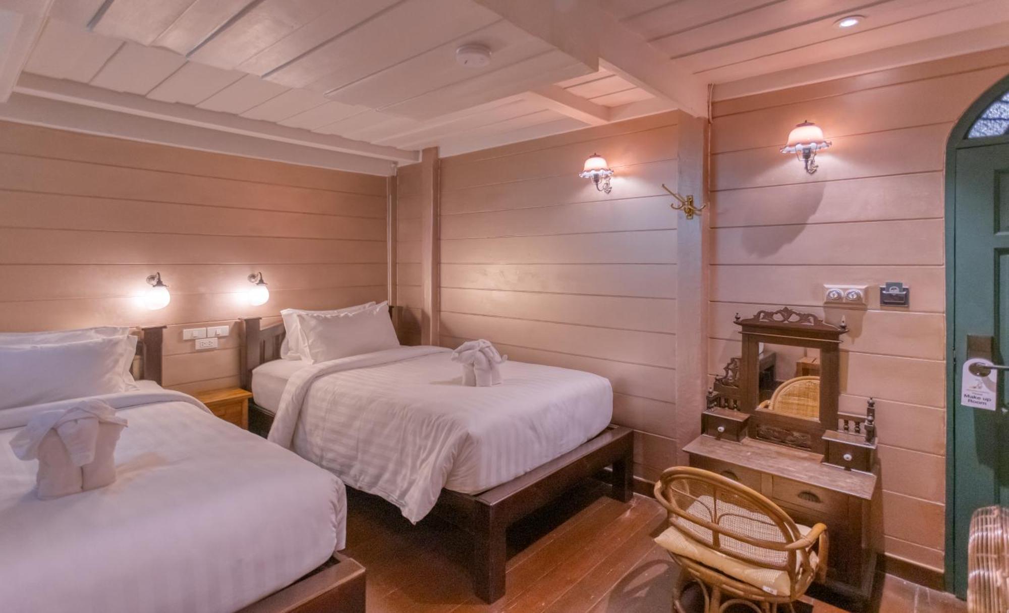 Priya Boutique House Bed & Breakfast Bangkok Exterior foto